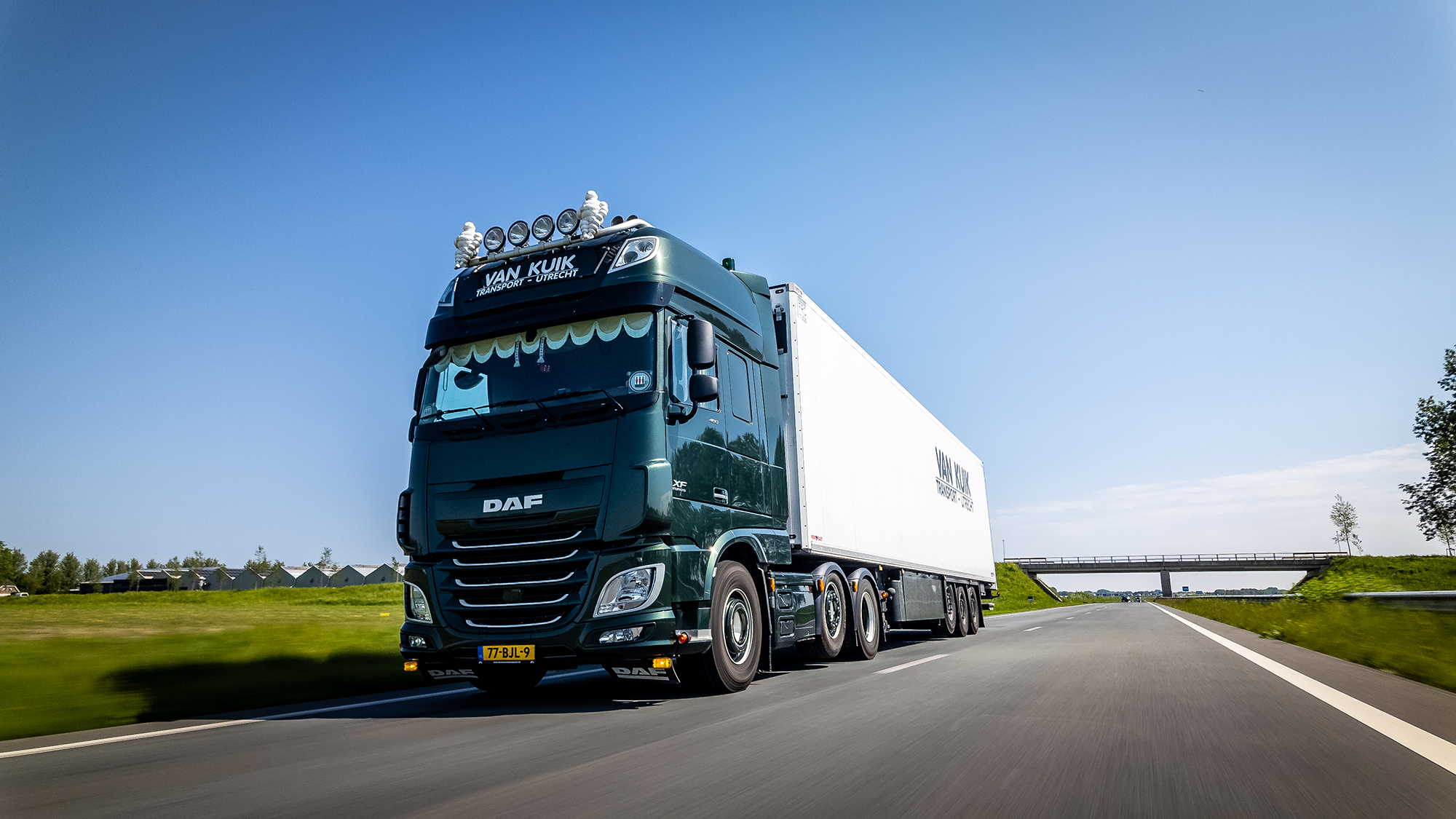 Van Kuik Transport op de weg_FINAL_2 Van Kuik Transport vervoert levensmiddelen
